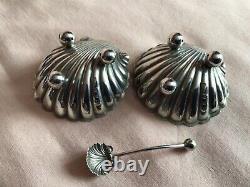 Antique Victorian Cased Solid Silver Shell Salt Dishes Birmingham 1898 & Spoon