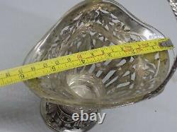 EXQUISITE 800 SILVER BASKET WITH GLASS LINER. 21cm TALL. 330GRAMS