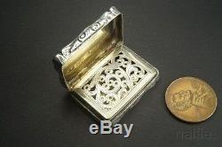 FINE QUALITY ANTIQUE ENGLISH EARLY VICTORIAN STERLING SILVER VINAIGRETTE c1849