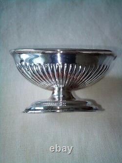 Pair of Victorian Colburn & Co silver salts London 1899