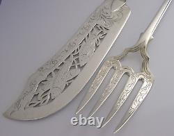 STUNNING ENGLISH VICTORIAN SOLID STERLING SILVER FISH SERVERS 1854 ANTIQUE 238g