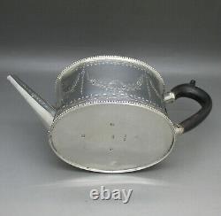 Victorian Beautiful Solid Sterling Silver Breakfast Teapot R. Harper, London 1873