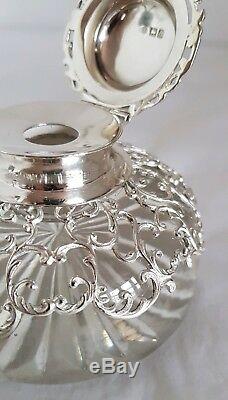 Victorian sterling silver inkwell Standish. London 1899. By William Comyns & Sons