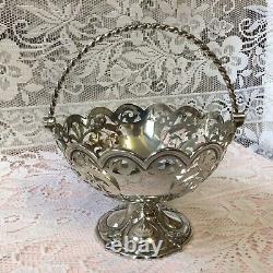 1858 Victorian Pierced Lace Solid Silver Basket Par Martin Hall & Co. 201.21grm