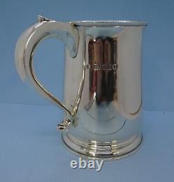 Beaux Artistes Victoriens Rifles Sterling Silver Pint Mug, E. Barnard Londres 1935