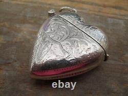 Belle boîte à allumettes en forme de cœur en argent sterling de style antique avec poinçon de Birmingham