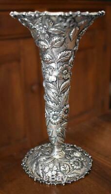 C 1906 Victorienne À Couper Le Souffle S Kirk & Son Repousse Sterling Silver Vase Trompette
