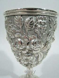 Ensemble Antique De Gobelets De 12 Baltimore Style Repousse American Sterling Silver