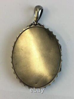Médaillon en argent massif de l'époque victorienne (testé) de grande taille de 5,5 cm de diamètre