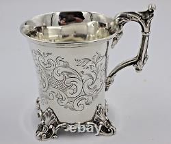 Tasse à bière de style gothique en argent massif antique de petite taille de l'époque victorienne précoce (SLOHVNO)