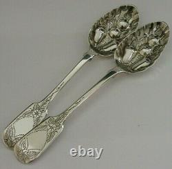 Victoriel Victorien English Sterling Silver Berry Serving Spoons 1838 Antique 150g